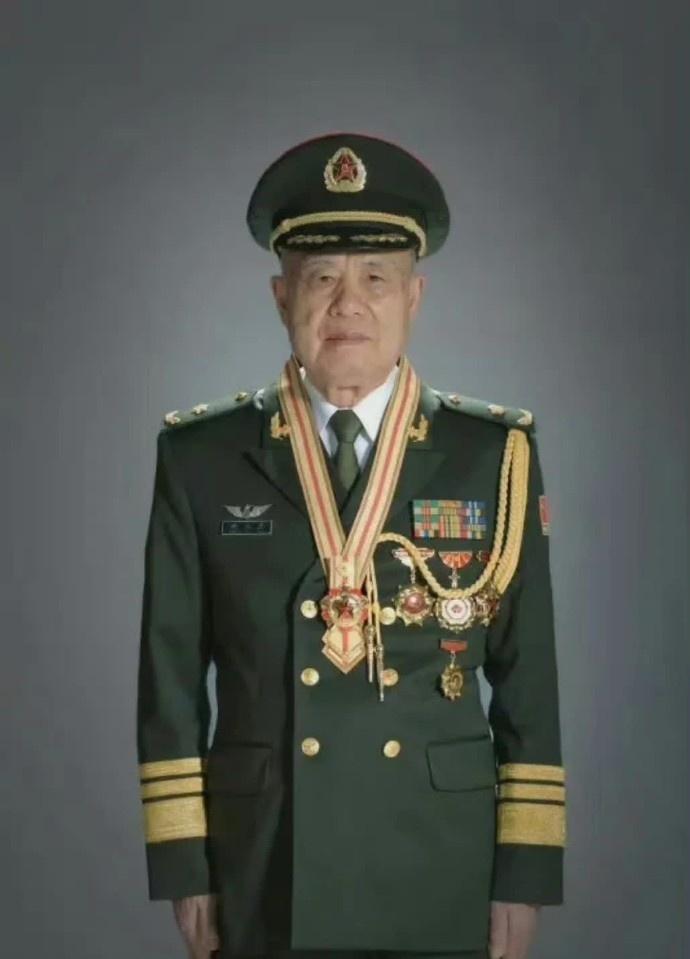 致敬中国工程院士钱七虎，国之脊梁！
请您为伟大的科学家停留1秒钟，钱老，一生为国