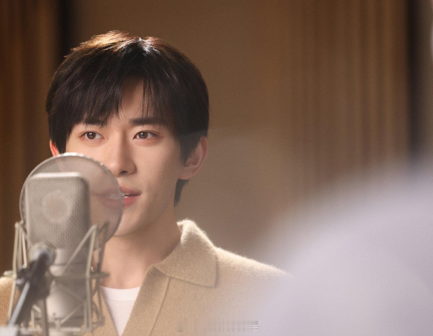 我的三分之一答案 现在年轻人的睡眠焦虑不是睡不着，就是睡不好，慕思深耕行业多年，