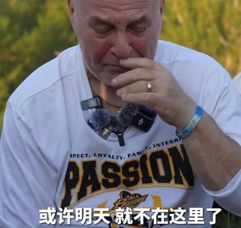 听考斯特先生说话，感觉他是一个很有深度，也很感性的一个人，要离开的时候，他动情的