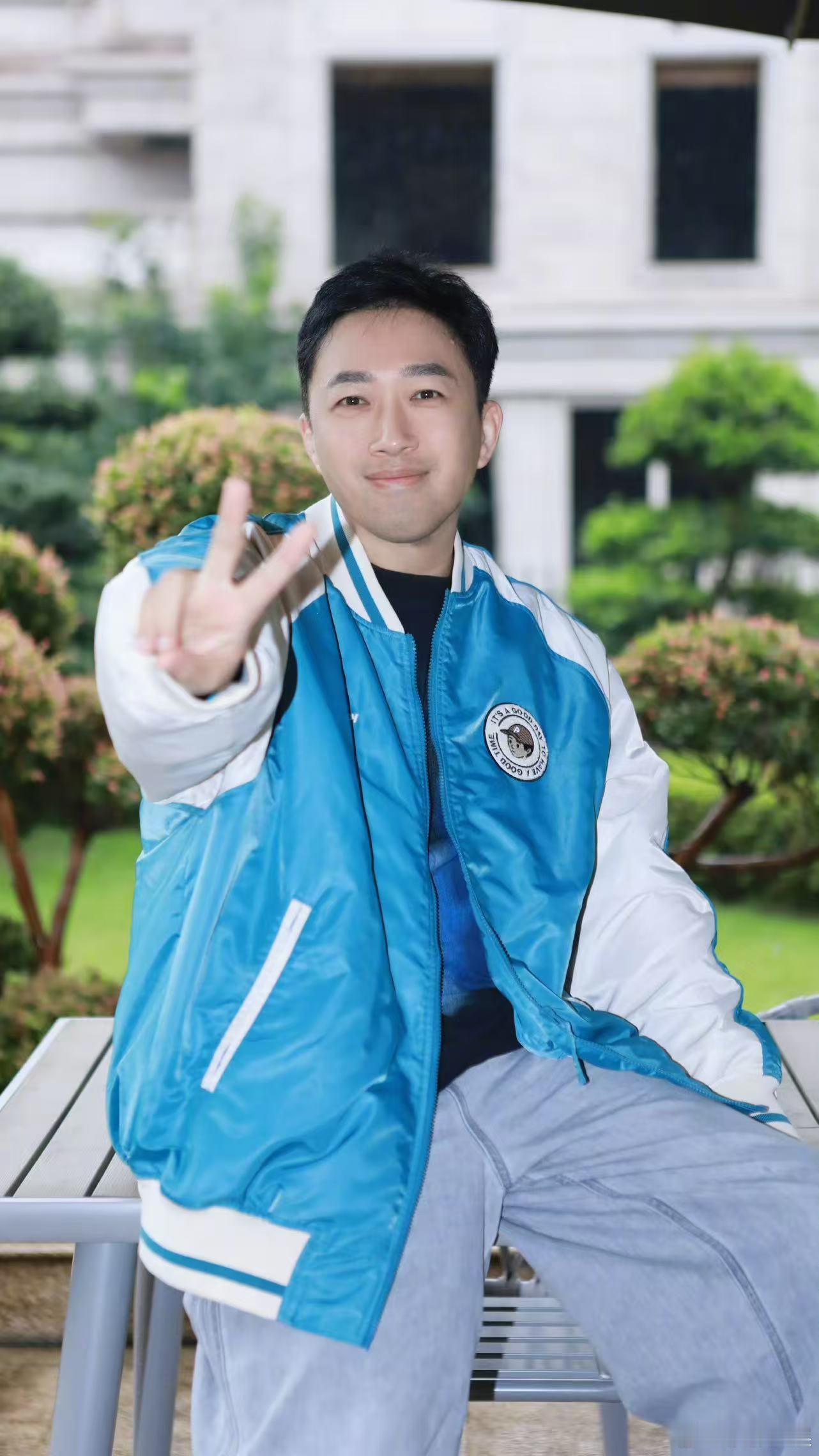 于正明天发金吾不禁开机物料于正金吾不禁组服ootd于正金吾不禁组服ootd，好，