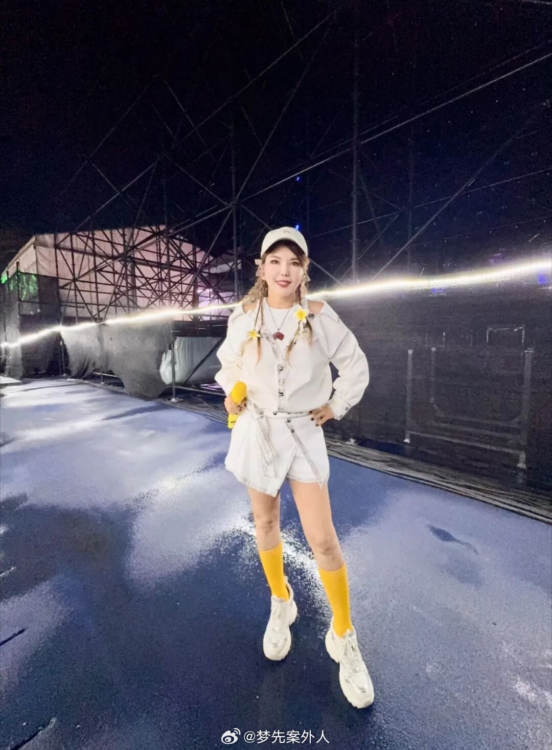 这么辣的一张照片都被雷霆美颜毁了