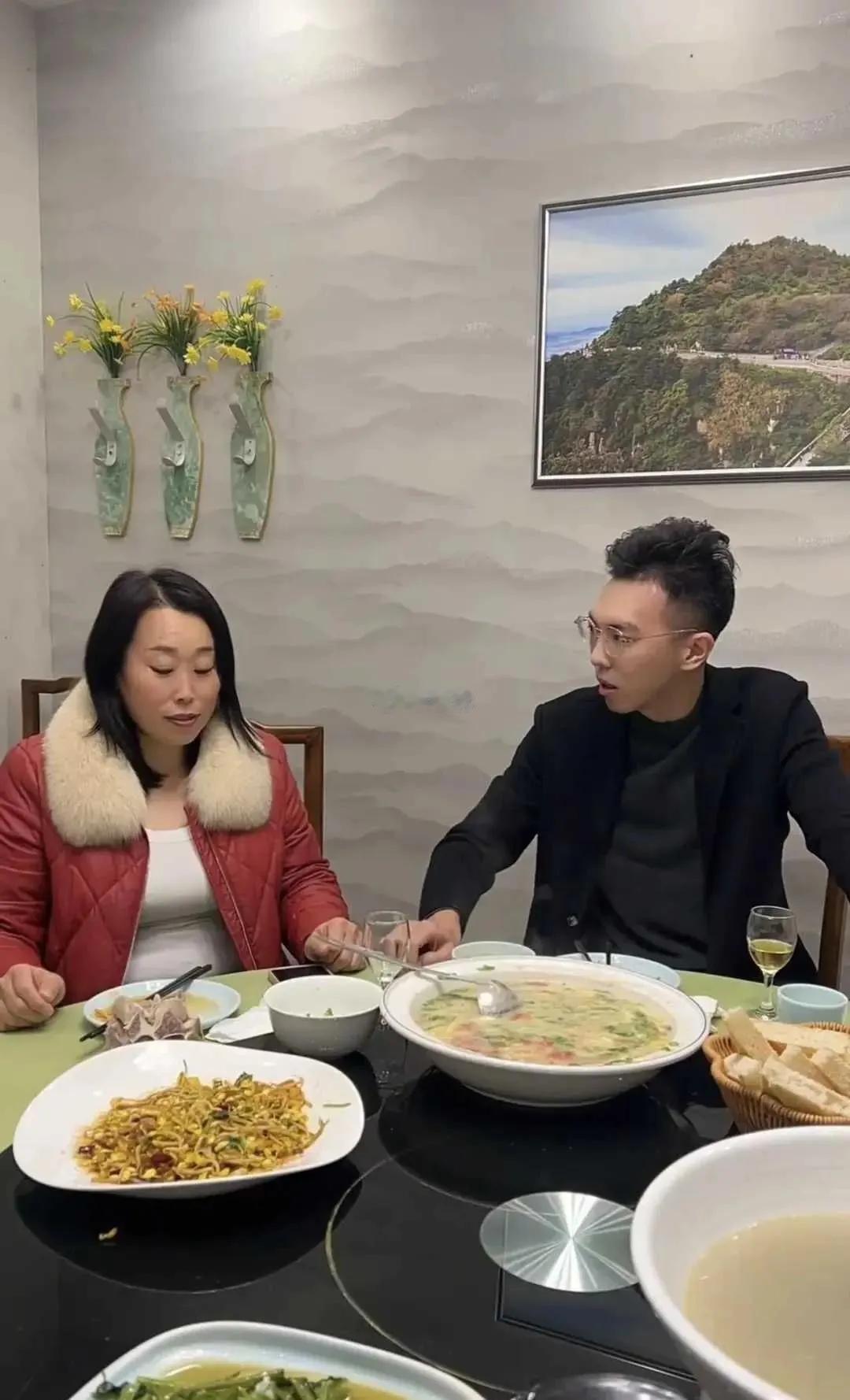 网恋奔现，这算不算翻车了？ 