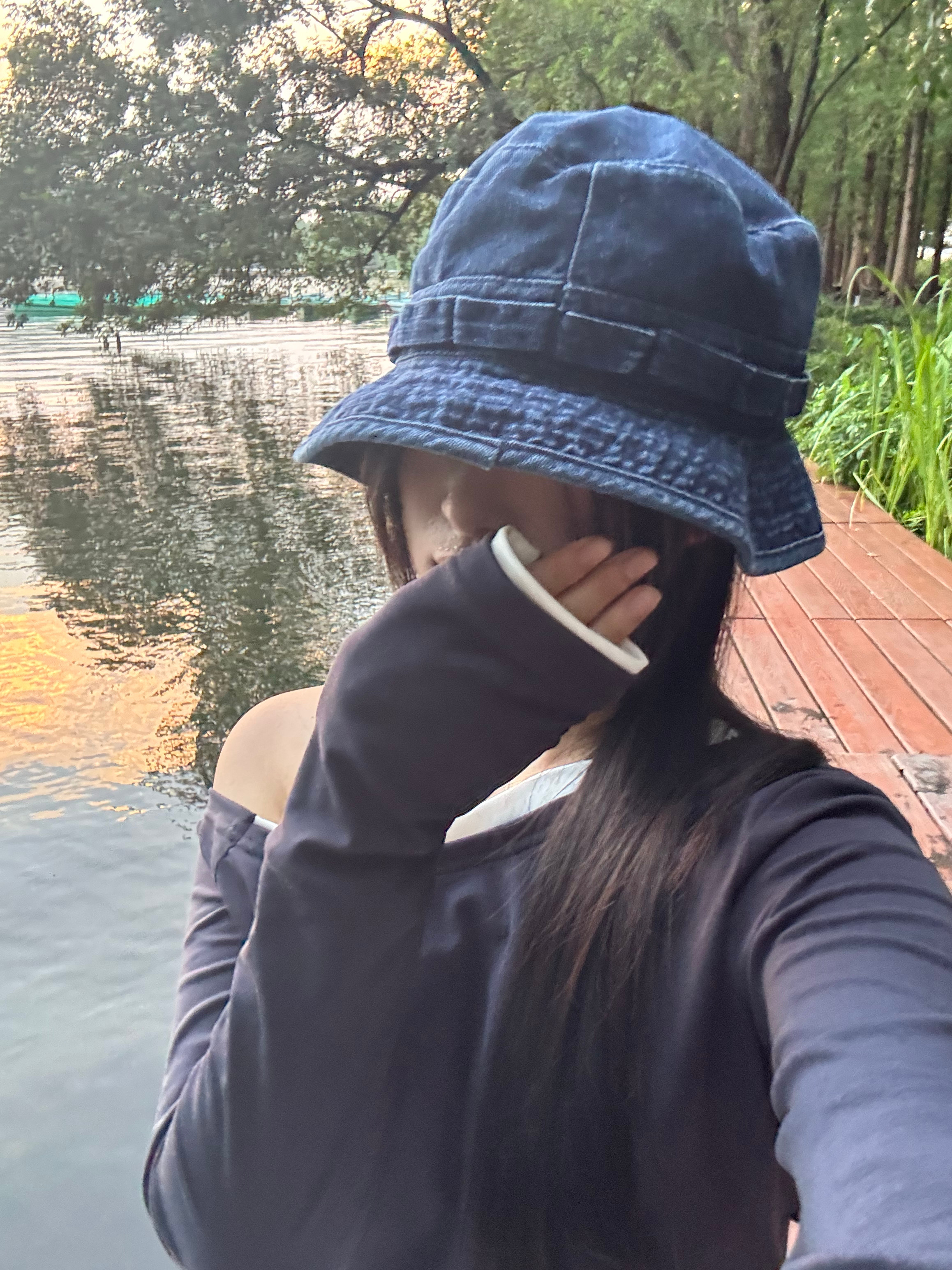 热的头晕眼花 ​​​