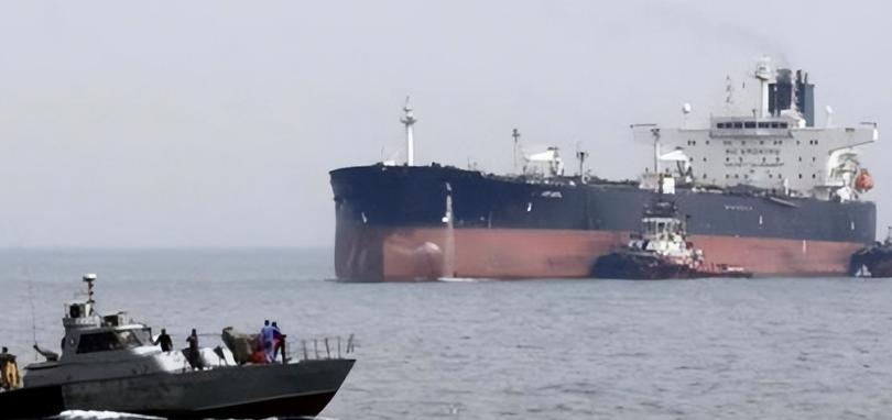 不到24小时，老美就扣了第3艘油轮，双方海上追逐战堪比大片。美国海岸警卫队在委内