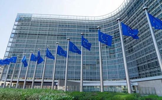 美国为何把欧洲整的服服帖帖！美国在欧洲可以说一不二！其实这些套路我们在几千面前和