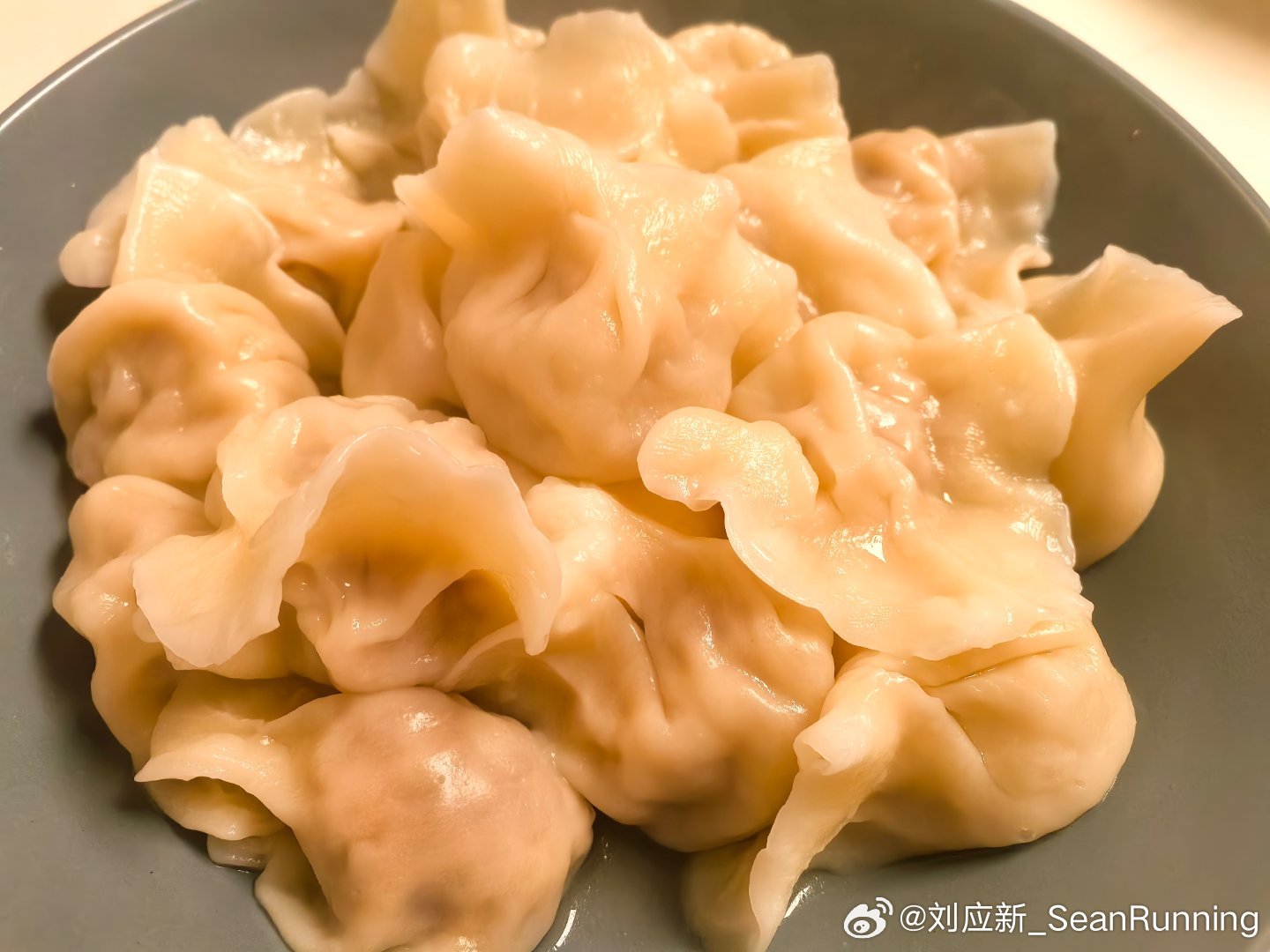 临睡前，翻出了冰箱里的饺子…深夜食堂 北京