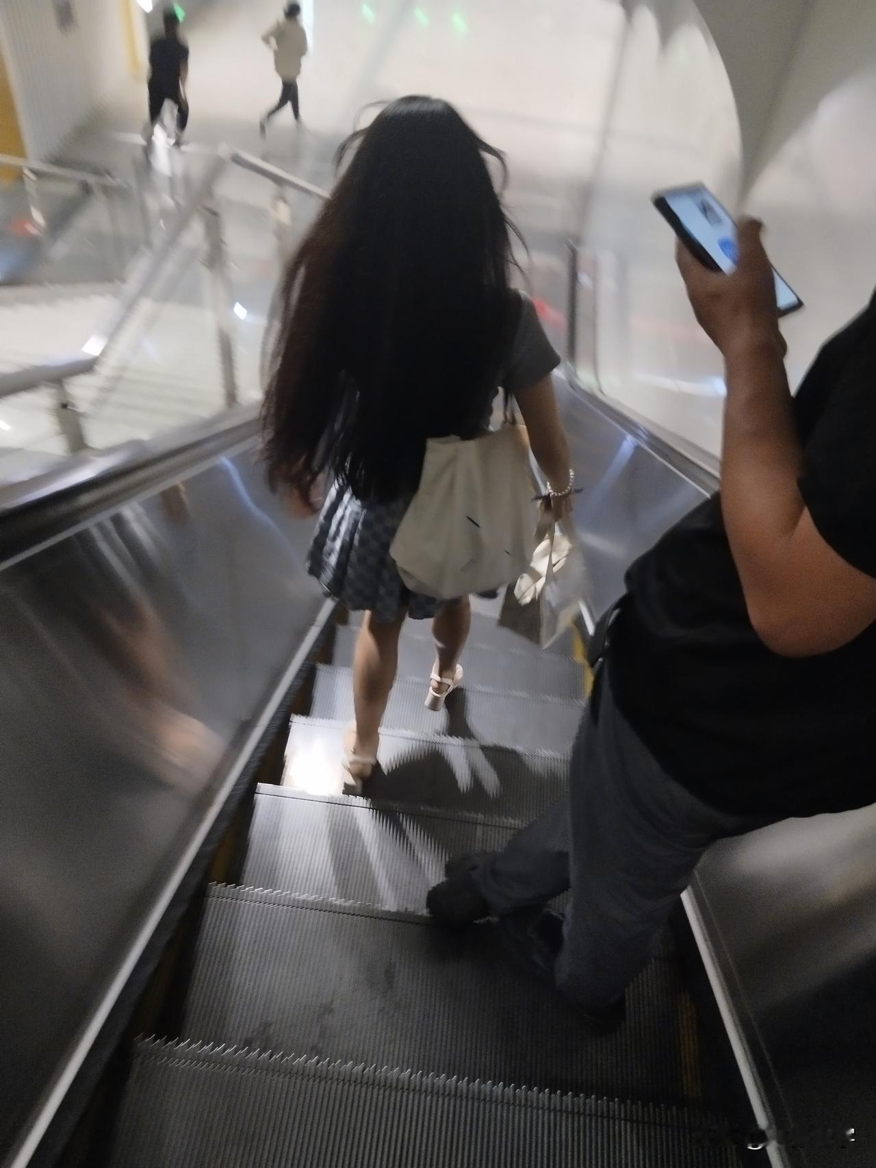 现在的年轻人可以说是再也不可能像以前那样信奉“吃得苦中苦，方得人上人”那样的境界