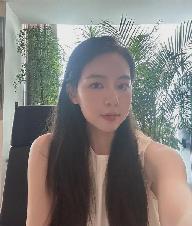 [握手]“大杨嫂啊，大杨嫂，你真糊涂啊，本来看着你是三只羊里最干净的人，以为你是