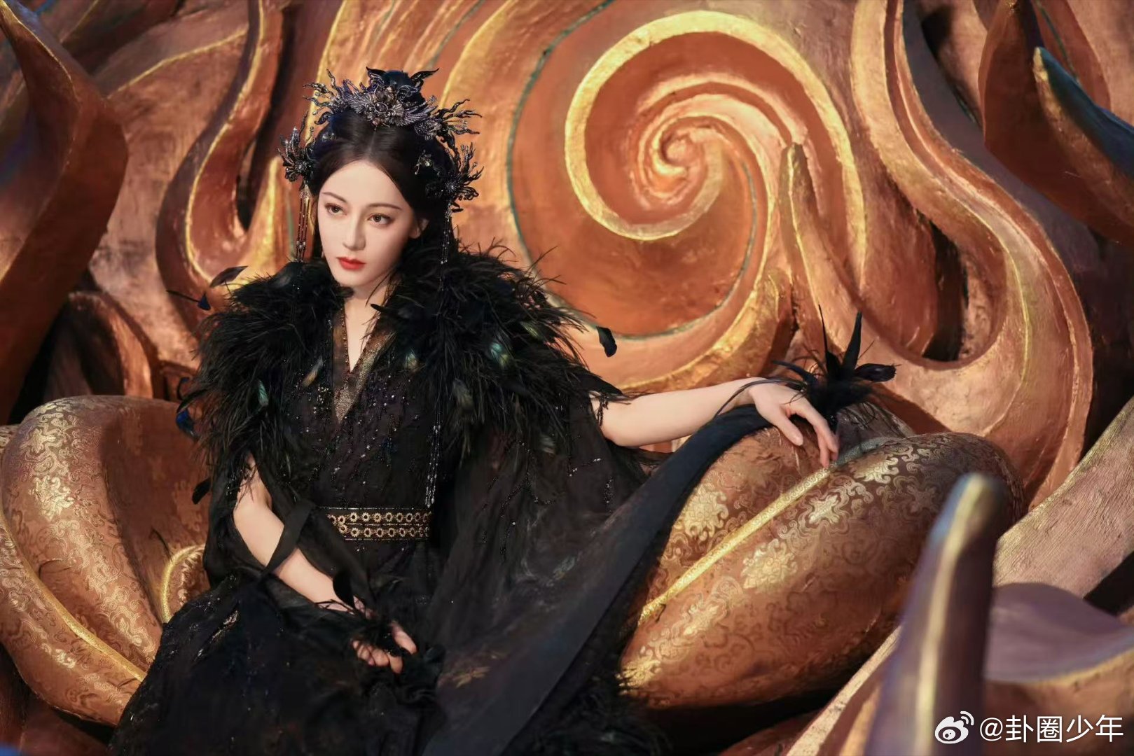 月鳞绮纪网剧播放指数超白日提灯月鳞绮纪播放指数超白日提灯4月4日V榜网剧指数更新