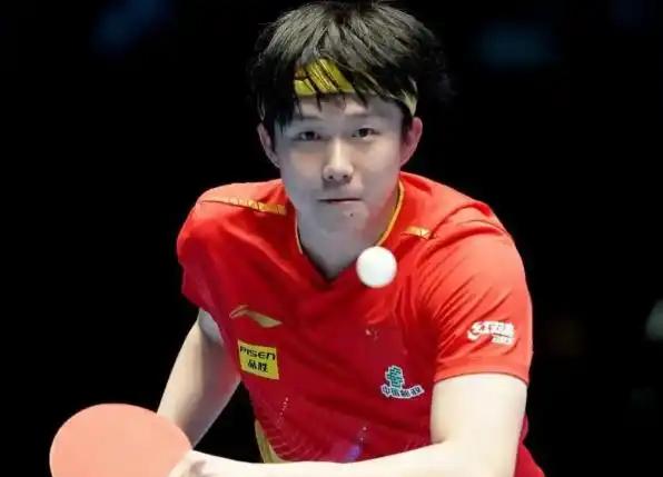 王楚钦取得开门红
3月31日澳门乒乓球世界杯第二比赛日，男单世界第一王楚钦迎来首