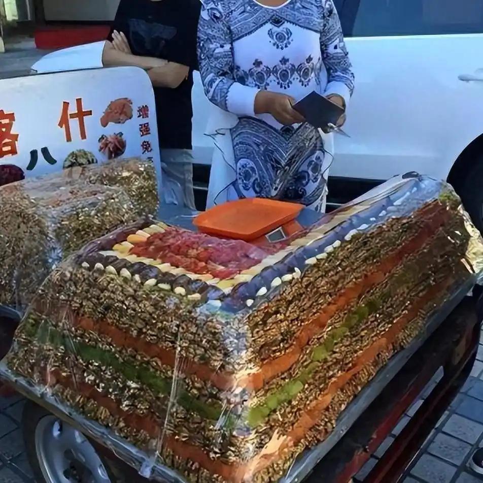 “天价切糕”后遗症有多可怕？如今明码标价，还是无人问津。

事情还得从2012年