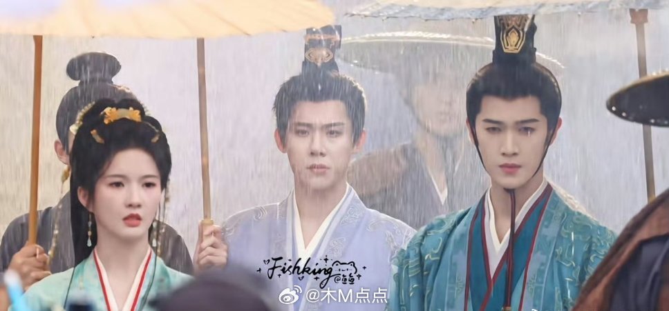 虽然不在c位，但男女主气场镇住了 