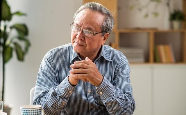 近年来，随着中国老年人群体逐渐增大，老年痴呆症的患病人数也在急剧攀升。这一现象竟