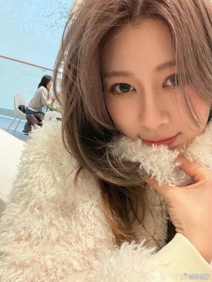 黄晓明的冷笑话赵昭仪现在还在笑黄晓明的冷笑话到底有多冷，让赵昭仪时隔这么久还能想