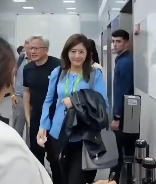 男人为什么要拼命挣钱？老黄给你们甩出了终极答案，无论你走到哪儿，都有漂亮的不行美