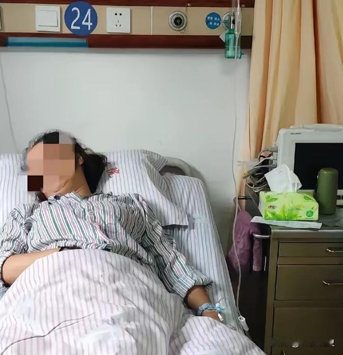 江苏泰州，女子肺炎去输液，吊针时她意外发现，注射液已过期45天，女子告知护士后，