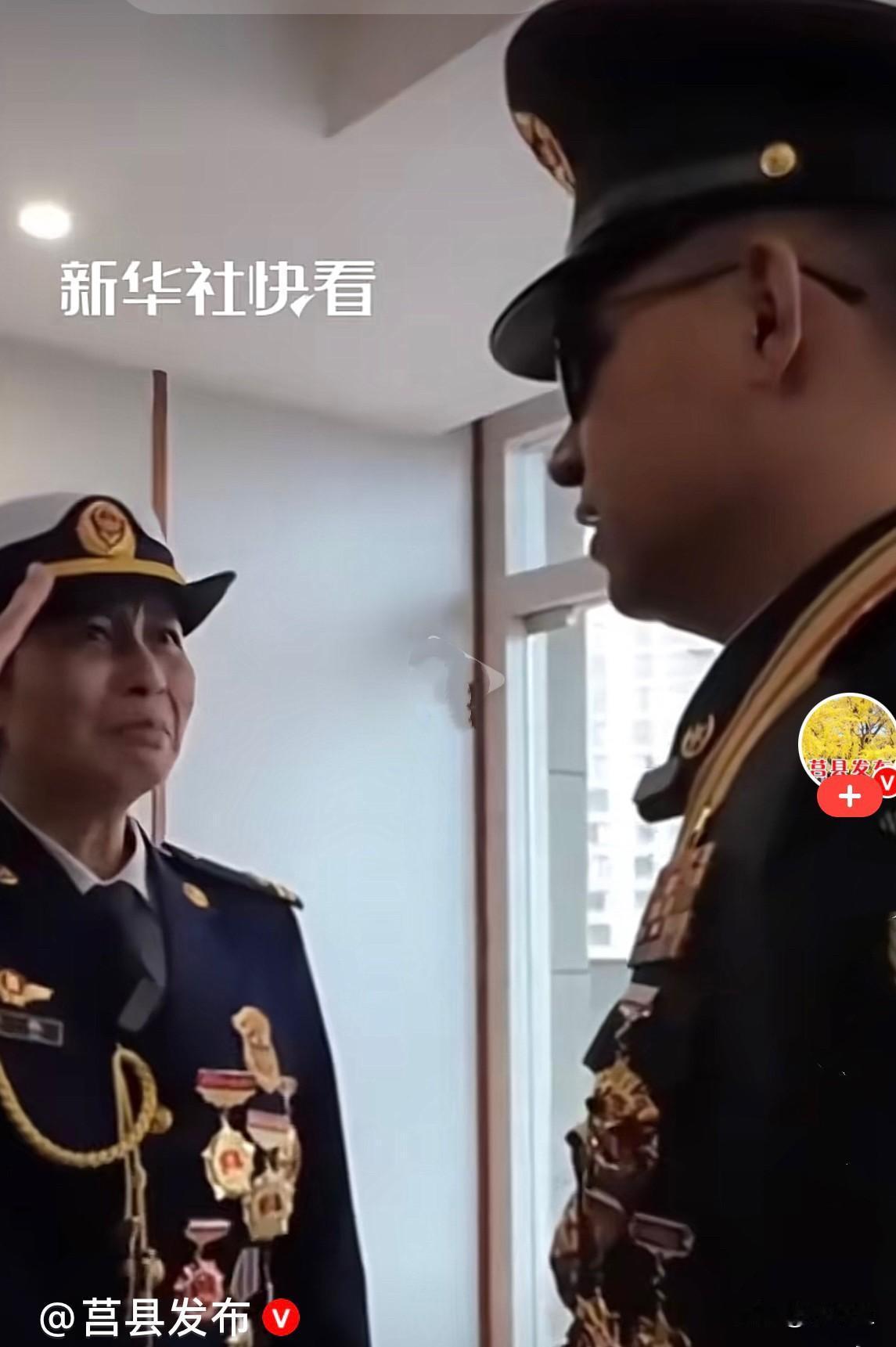 近日，云南省先进典型巡回宣讲活动走进云南消防救援总队，“排雷英雄”杜富国 与6位