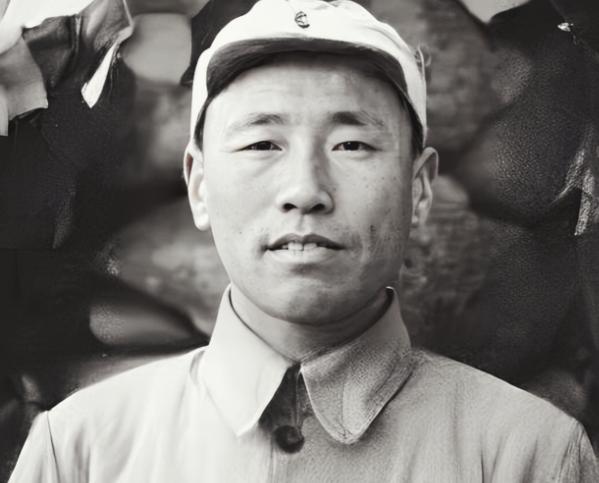 1943年，八路军军区副司令黄骅正开会，手枪队长冯冠奎走进来，拔枪击倒黄骅，其他