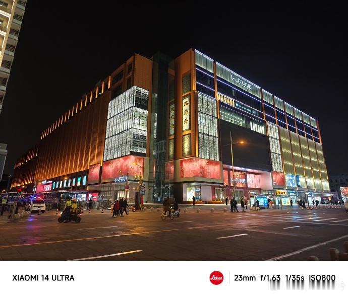不服不行！都说iPhone不适合拍夜景，但其实这一代的iPhone 15 Pro