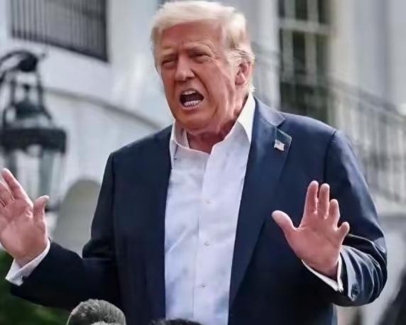 特朗普将访华时间提前，中方只给出了六个字回应：不反对，不确认。
 
这六个字绝不