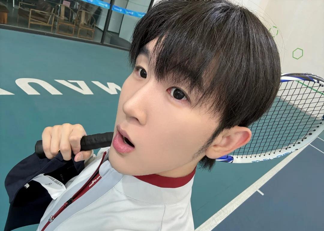 杭州拱墅找个网球教练🎾
装备买好了 就差一个教练！！
约球 自由教练 网球 球