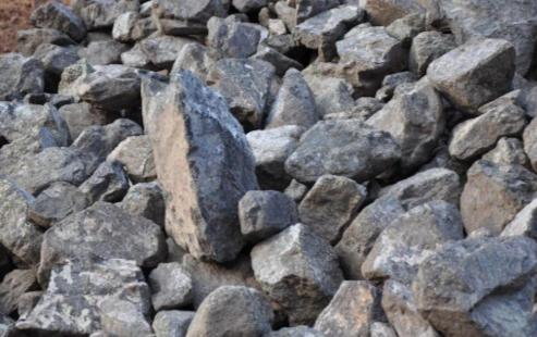 5月18日自然资源部通报，西藏找矿有了大突破。罗布莎矿区新探明73.83万吨铬铁
