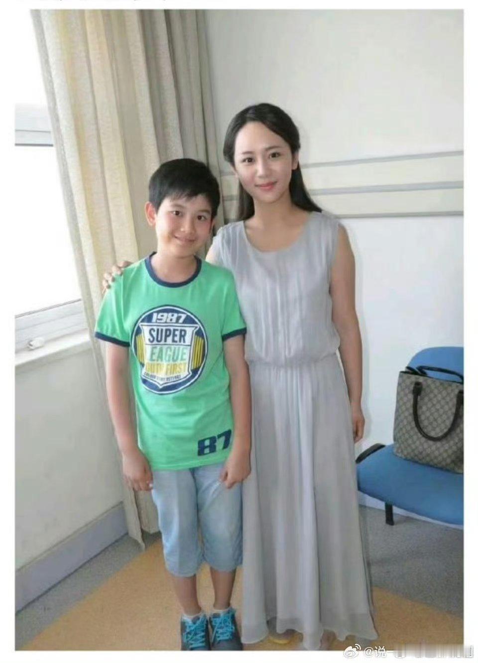 这这这  他俩多大啊 