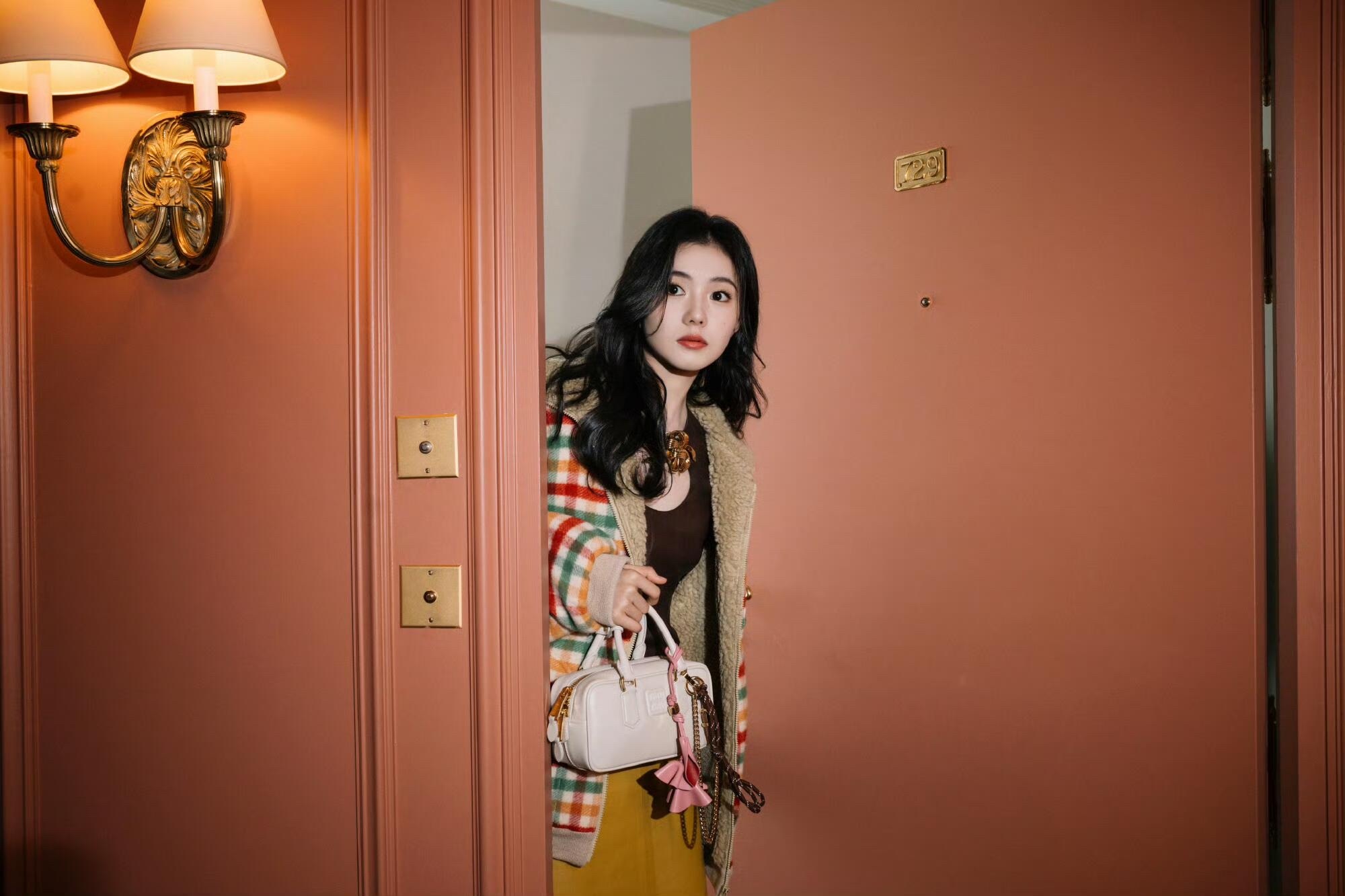 刘浩存 赵今麦 李庚希MiuMiu大秀预热～ ​​​