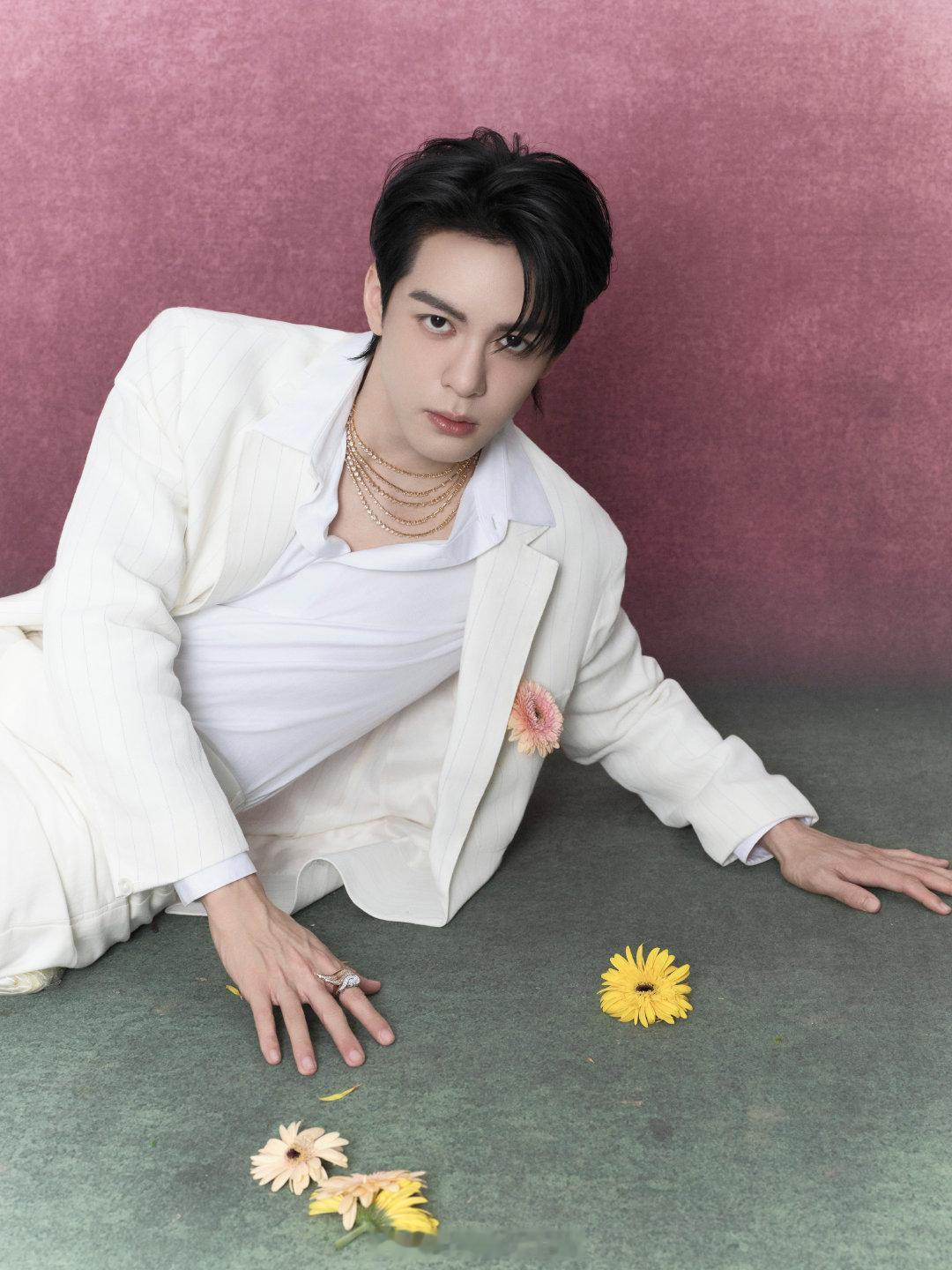 曾舜晞Vogue出图，这个造型你打几分？[吃瓜] ​​​