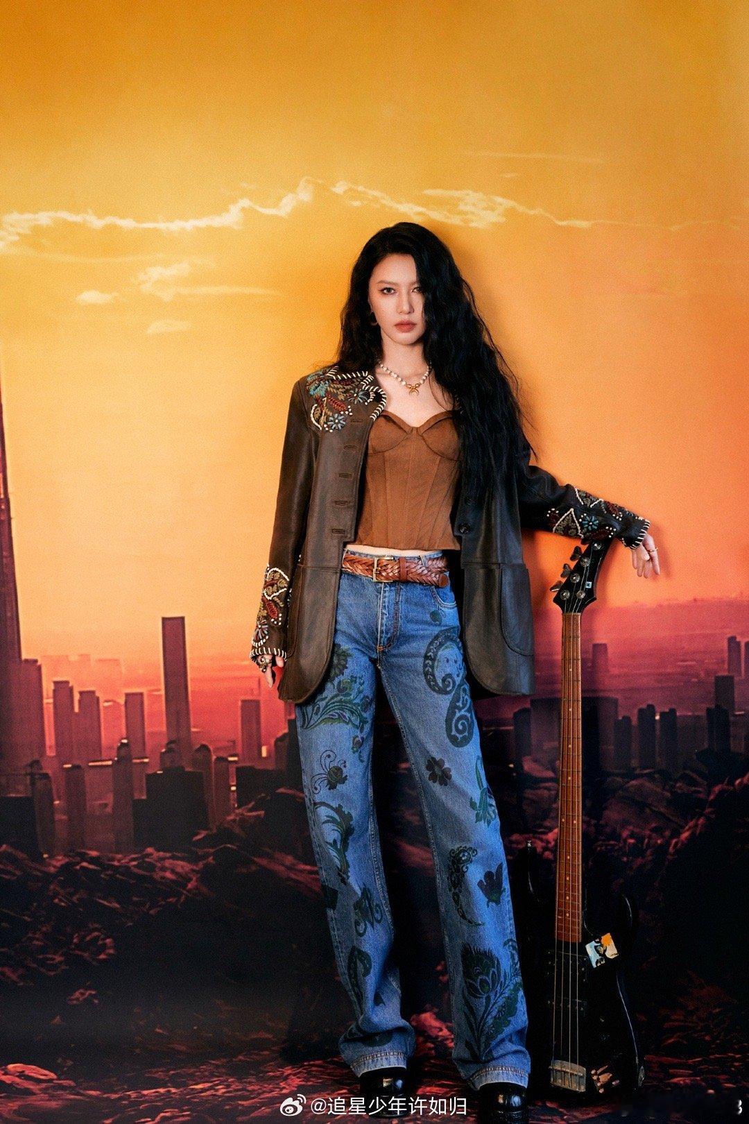 谭维维羊毛卷有歌 论发型改变气质，谭维维这羊毛卷绝对是优秀案例！一下就从利落干练