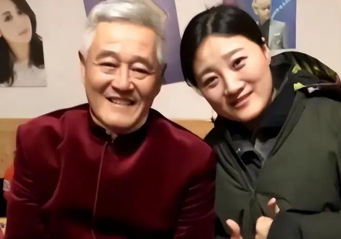 一天，赵本山将23岁的葛珊珊叫到面前说：反正你长得也不漂亮，索性就牺牲形象，你的