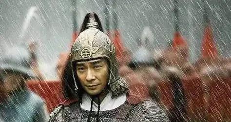 嘉靖三十六年，倭寇在浙江沿海烧杀抢掠，朝廷的大臣们坐地空谈，却无人实有良策。这时