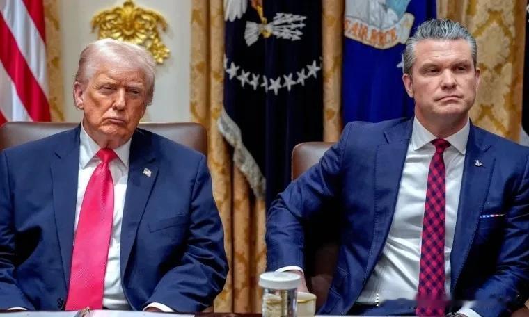 看来，美国防长赫格塞思不仅要为特朗普背锅，民主党也没打算放过他。


美国政坛又