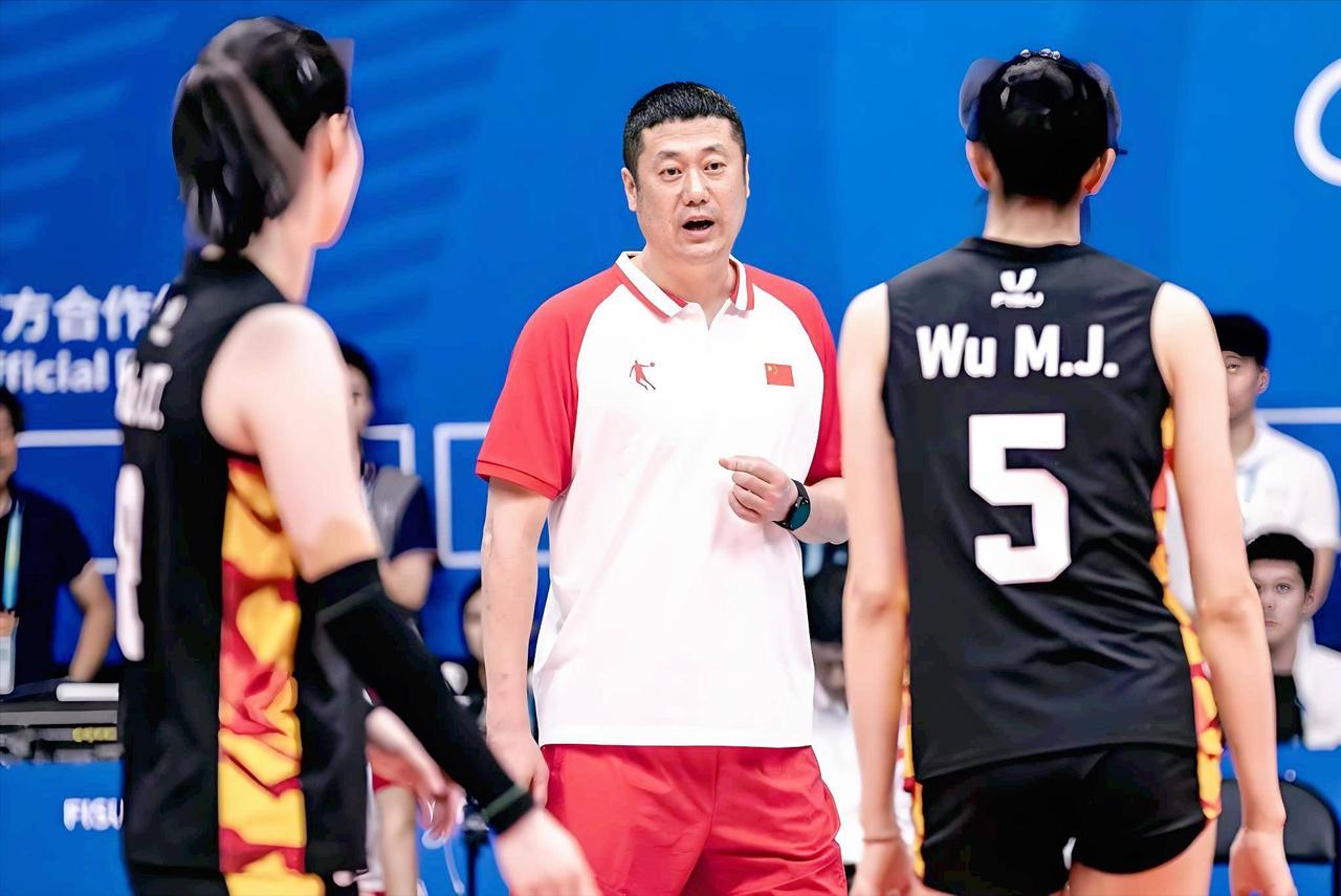 我觉得以成绩决定女篮、女排主教练很合理！

不管是中国女篮也好，还是中国女排也罢