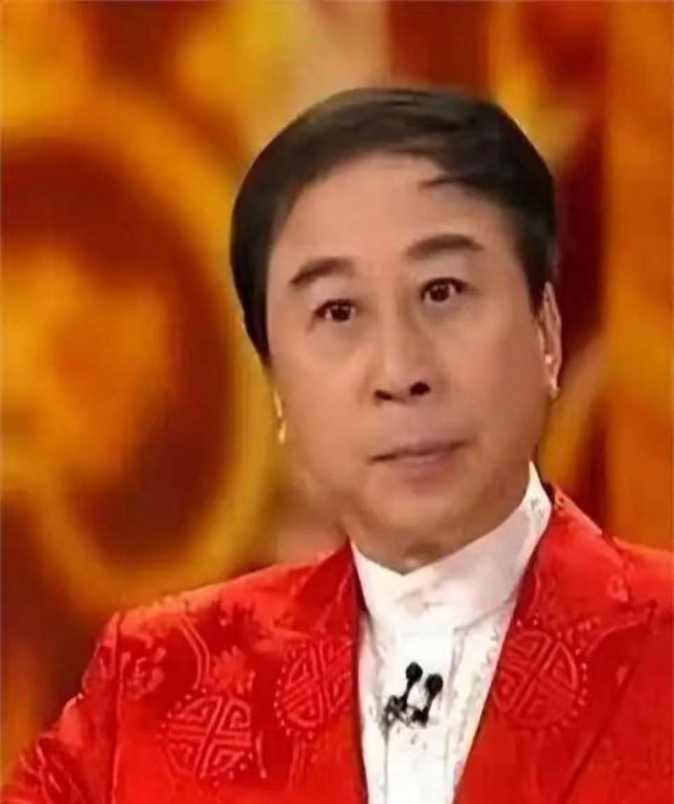 冯巩老了也是魔丸我可想死冯巩老师了 谁还没被冯巩老师的“反差萌”戳中笑点[哈哈]