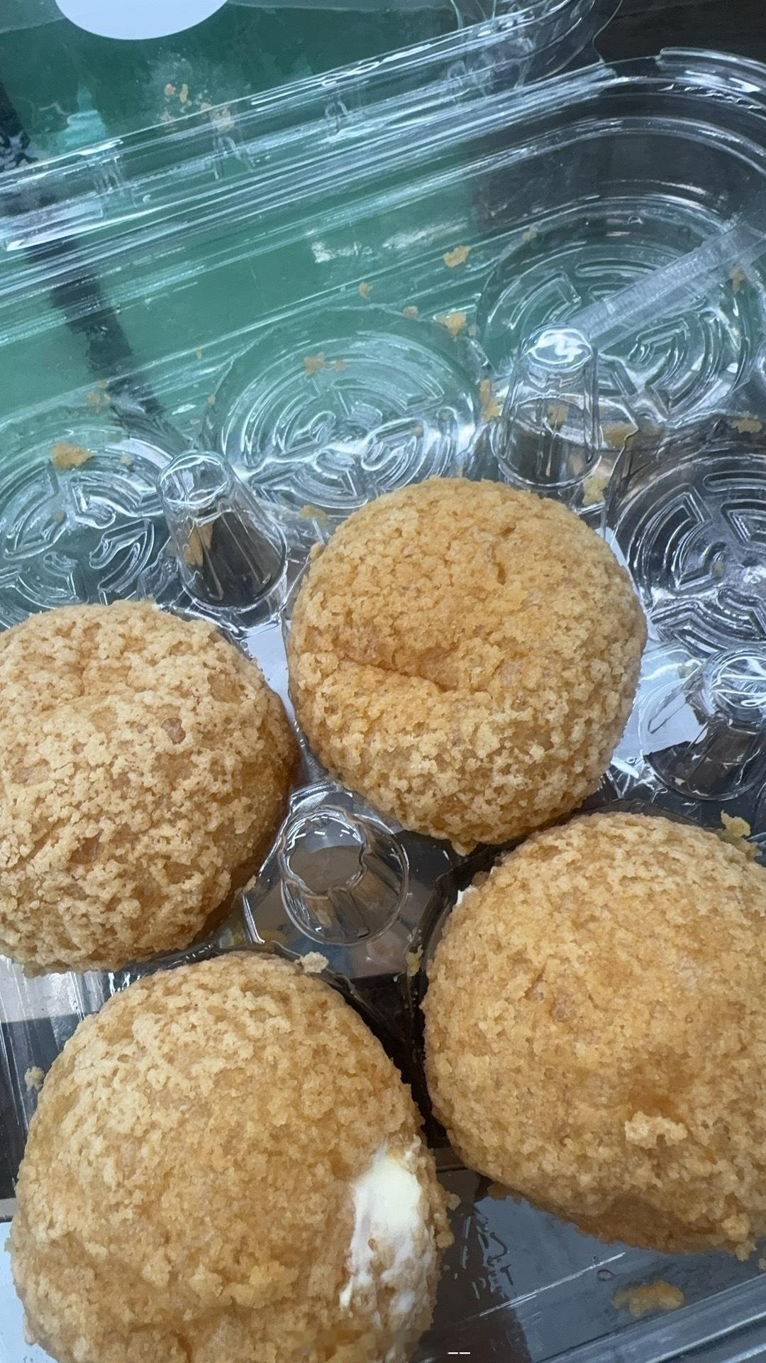别说我不跟你们分享 这泡芙太好吃了 连吃四个一点不腻