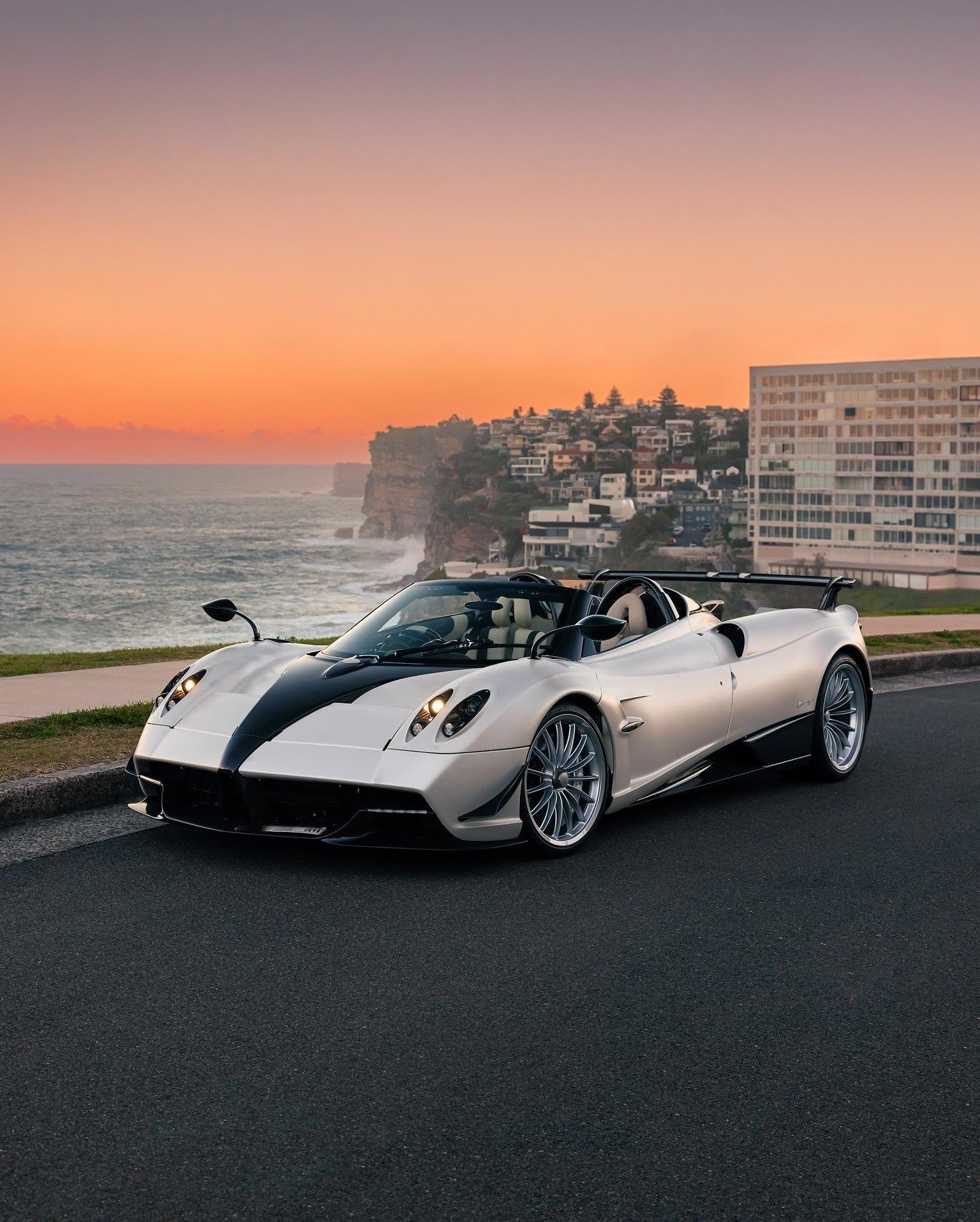 💎 限量14台的梦中情车！帕加尼Huayra Roadster RHD🌅夕阳