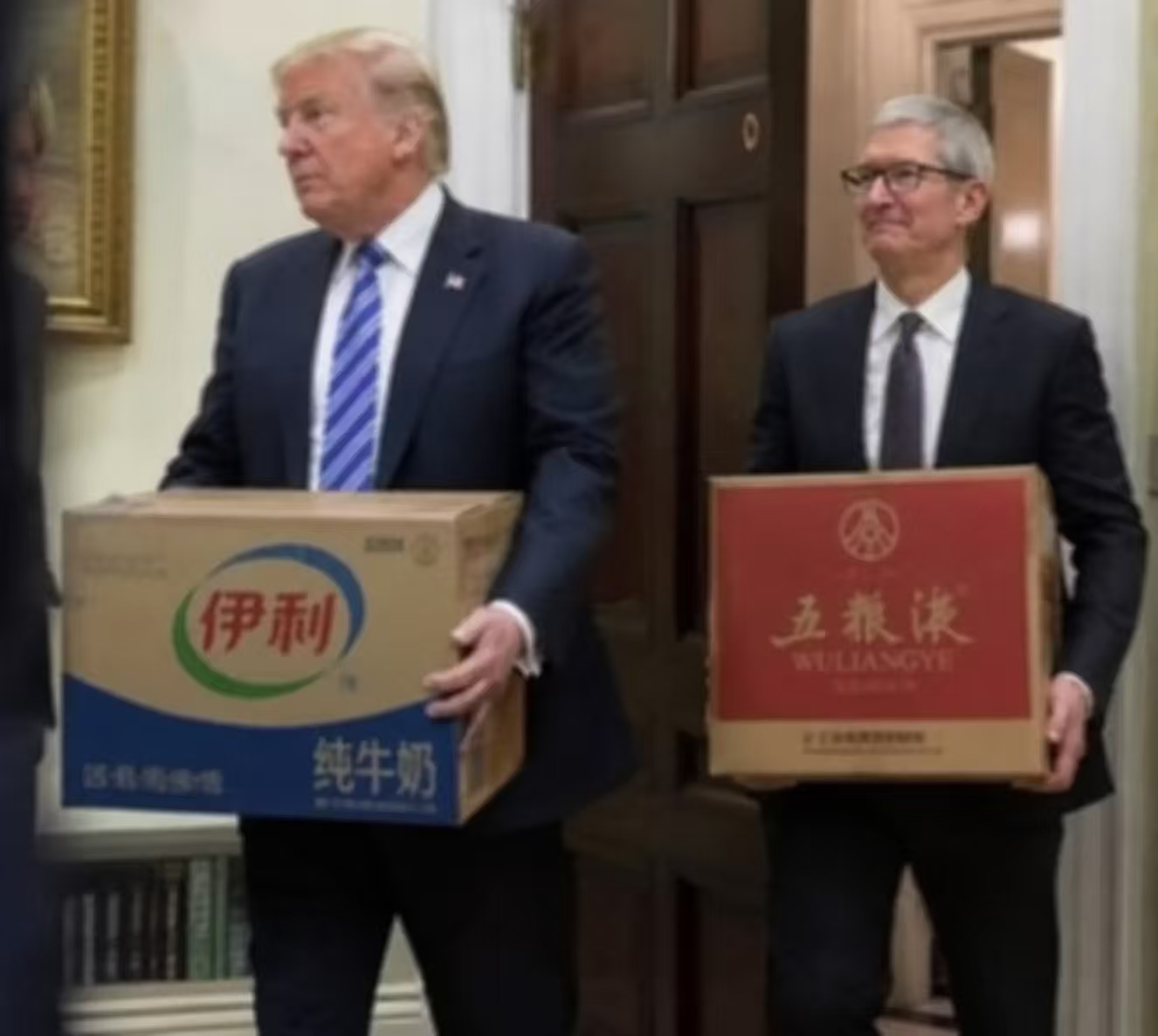 当前资本市场重仓科技芯片并甩卖消费股（例如五粮液），是在定价中国AI科技前程似锦