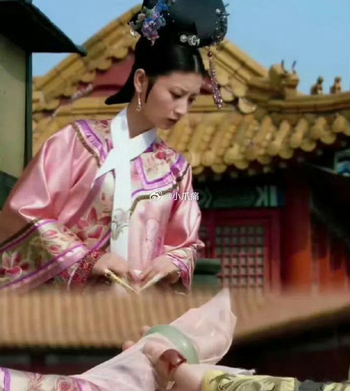 一直不明白沈眉庄凭一个镯子就能复宠？？ 你要这么举例我可就太能感同身受了… ​​