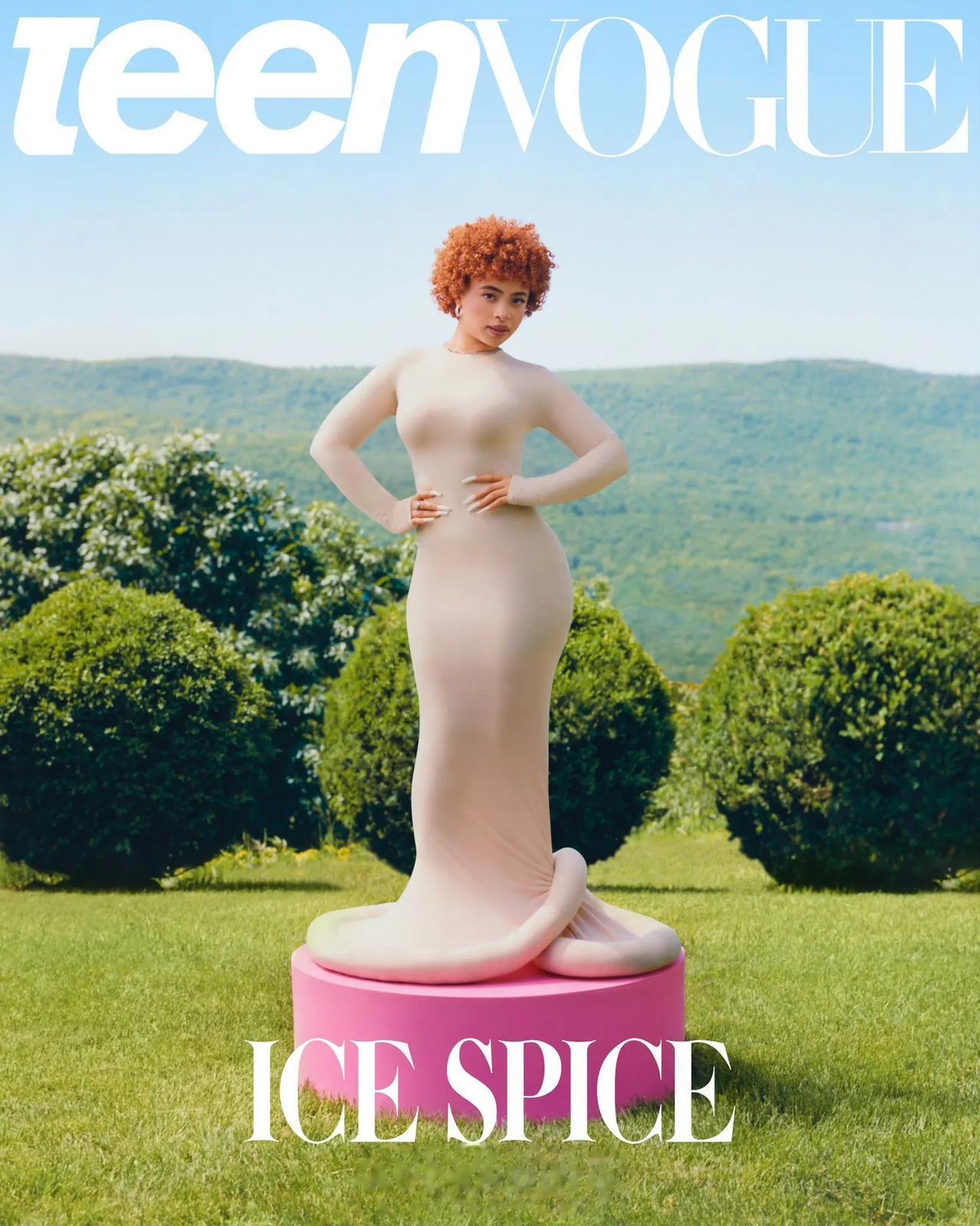 Ice Spice这造型，令人面红耳赤！

近日，美国00后女歌手Ice Spi