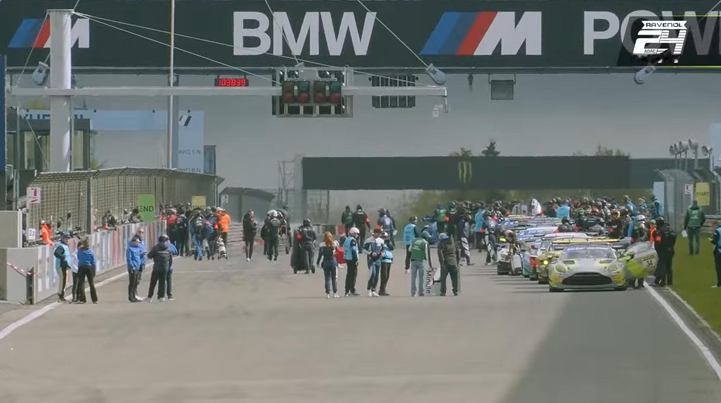 纽博格林耐力系列赛纽博格林24小时耐力赛 列队准备，Top Qualifying