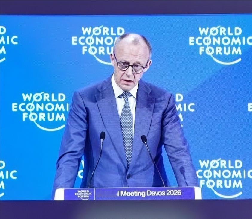 今天晚上，德国总理默茨在瑞士达沃斯论坛上的演讲，算是把欧洲人藏在心里好久的担忧和