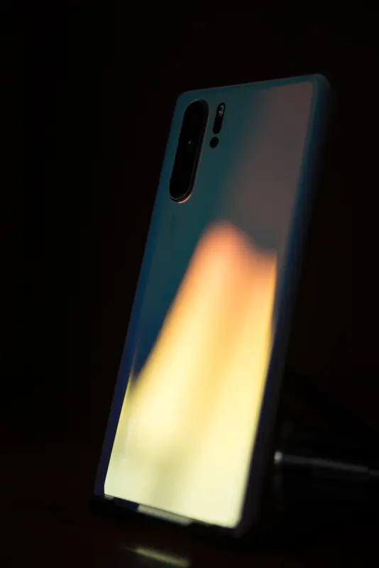 今晚小米 17 Ultra 发布会，这款旗舰手机闪亮登场，起售价 6999 元，