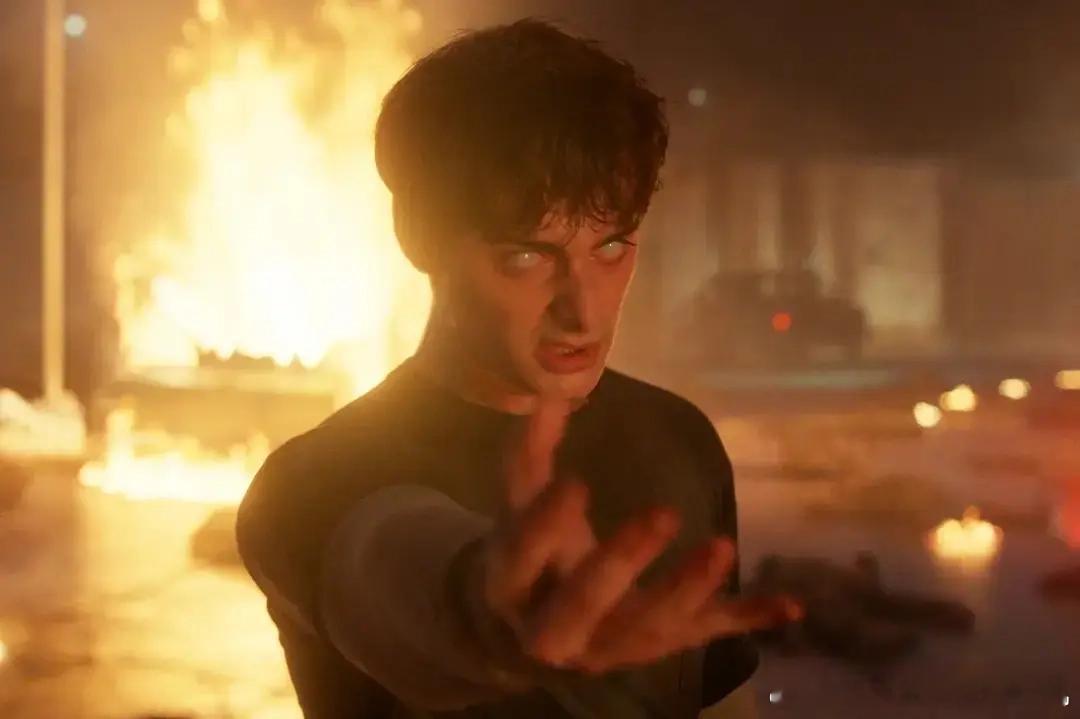 怪奇物语  不是明天才更新吗，怎么今天就上热搜了我将搁置一切事情坐等更新（假的）