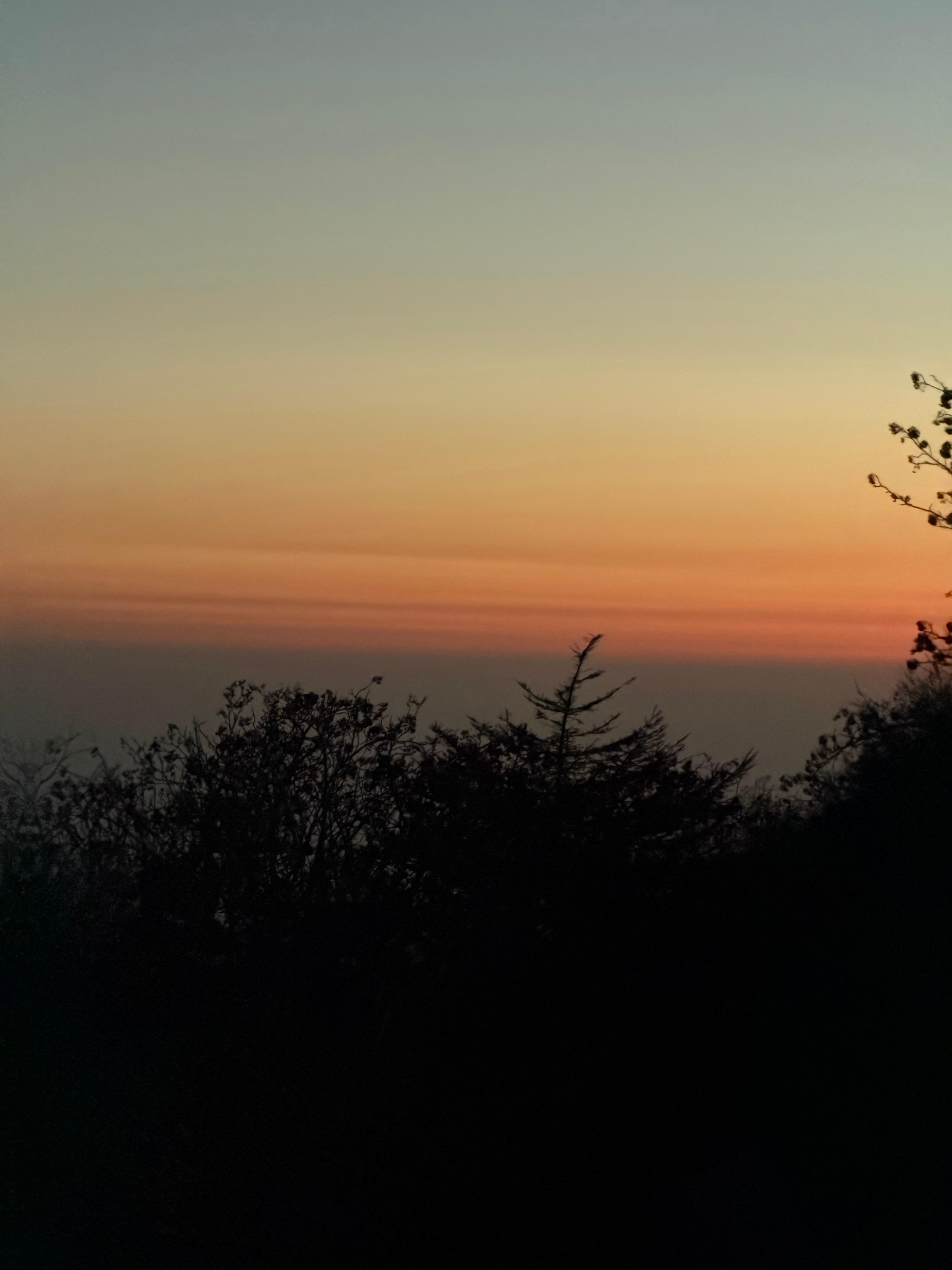 女子1天爬2次华山收到景区问候去年去夜爬了泰山，去之前被网上的各种攻略吓到了，其