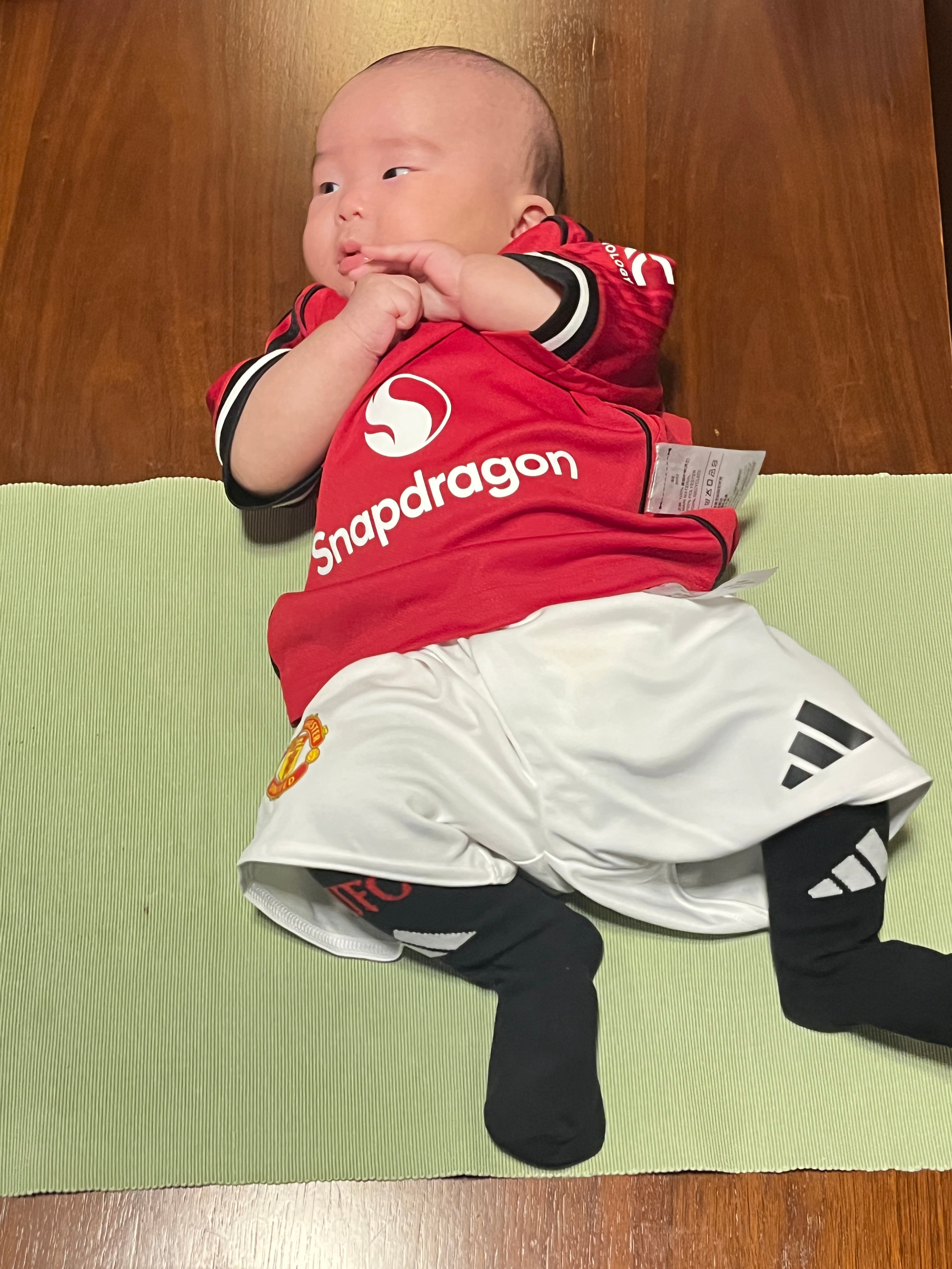 双红会进入倒计时！本曼联球迷为了今天晚上能睡个好觉，使出终极发功大杀器！！！此刻