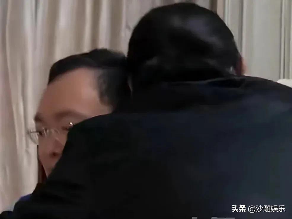 倪萍，哽咽了！


3月6日，知名主持人倪萍专程去看了一位老朋友——正在与渐冻症