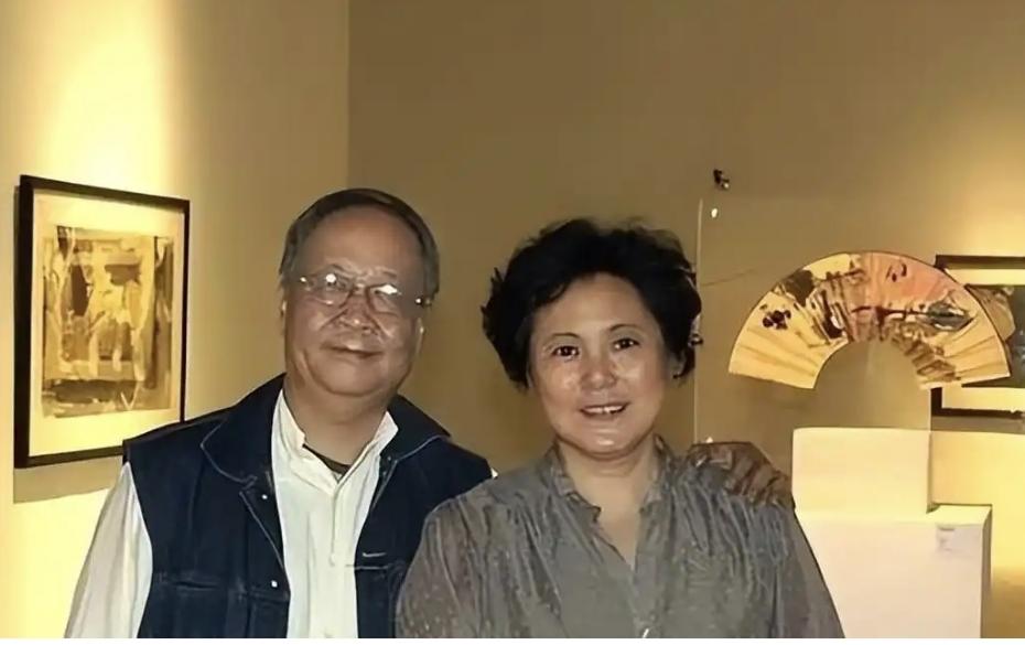 张芝华和郭凯敏结婚之后，郭凯敏就因出演电影《庐山恋》而变得大红大紫。从此以后他就
