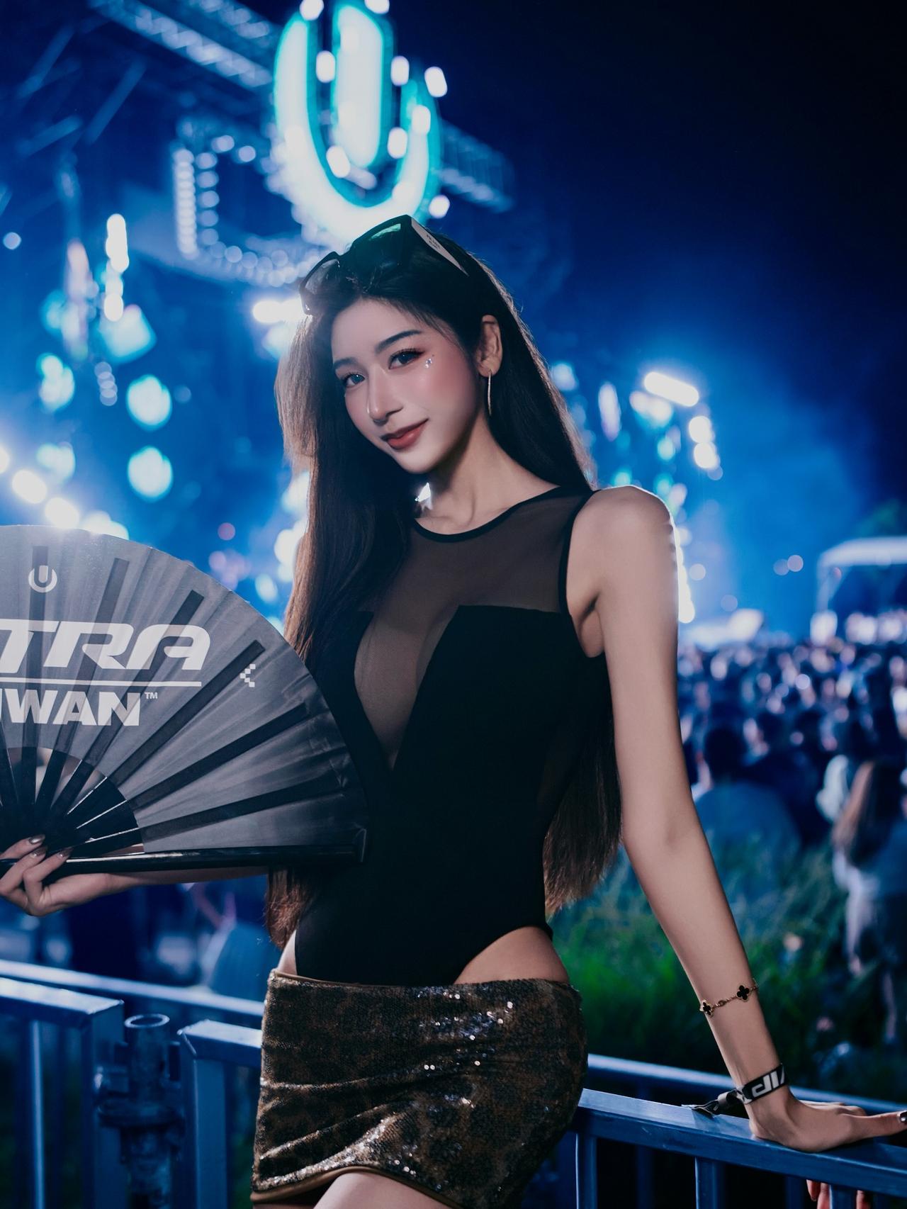 台湾模特画报，超火辣身材！
INS:miaoqq__