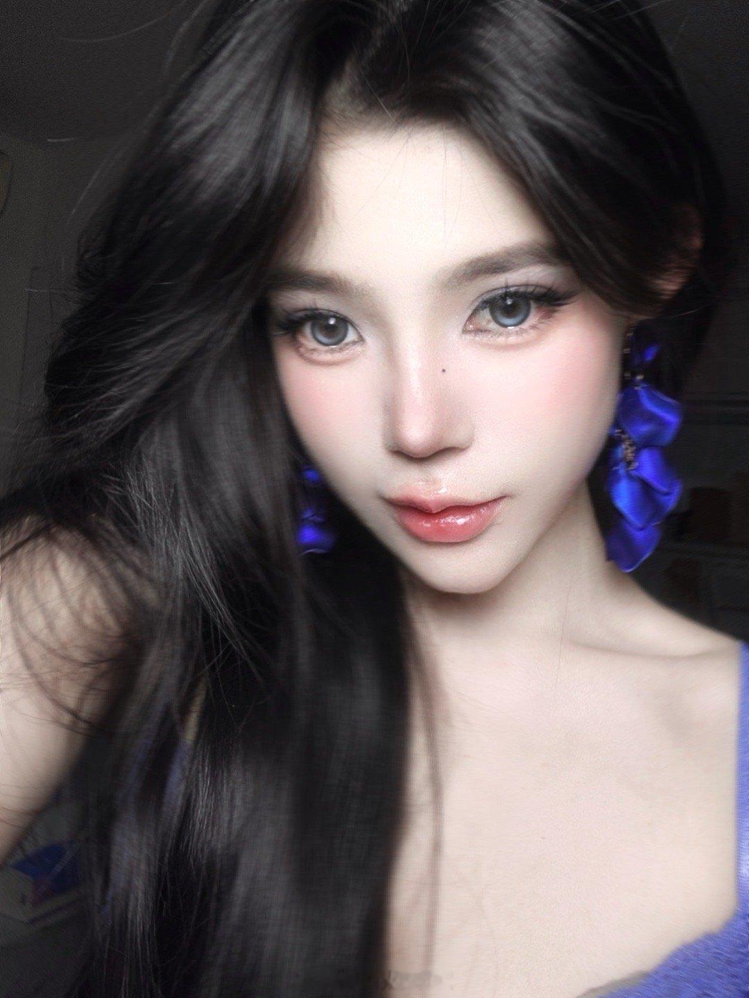 ᴮˡᵘᵉᵐᵒʳᵖʰᵒ 🦋🦋 ​​​